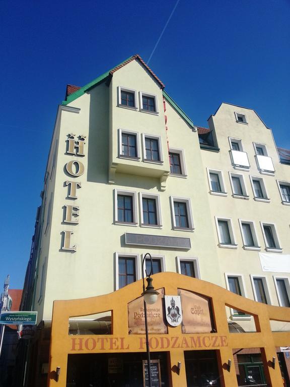 Hotel Restauracja Podzamcze ชเตชชิน ภายนอก รูปภาพ