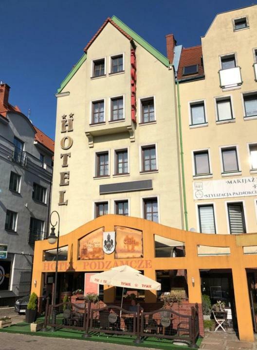 Hotel Restauracja Podzamcze ชเตชชิน ภายนอก รูปภาพ